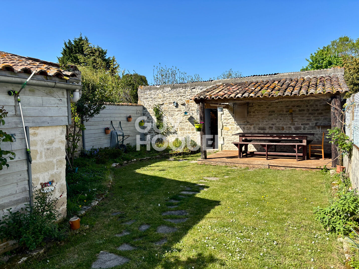  MAISON+T2 + DÉPENDANCES 