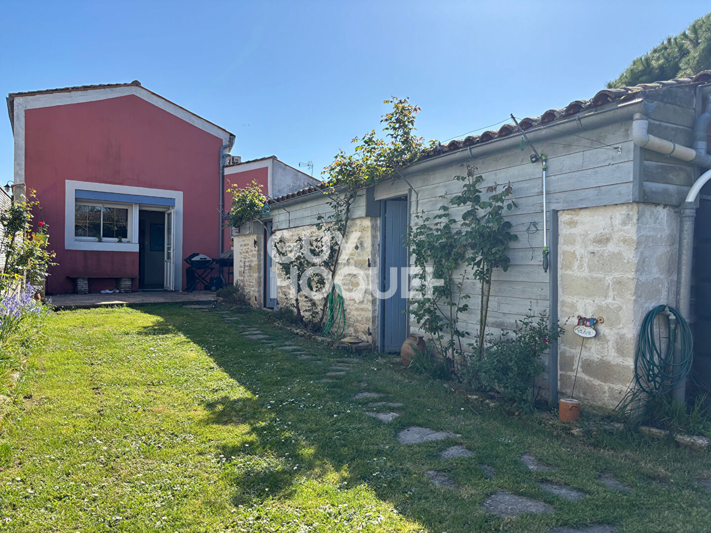  MAISON+T2 + DÉPENDANCES 