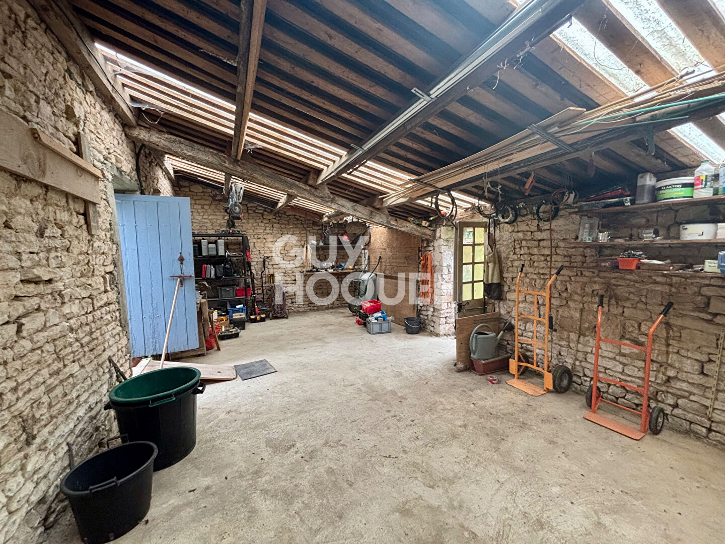  MAISON+T2 + DÉPENDANCES 