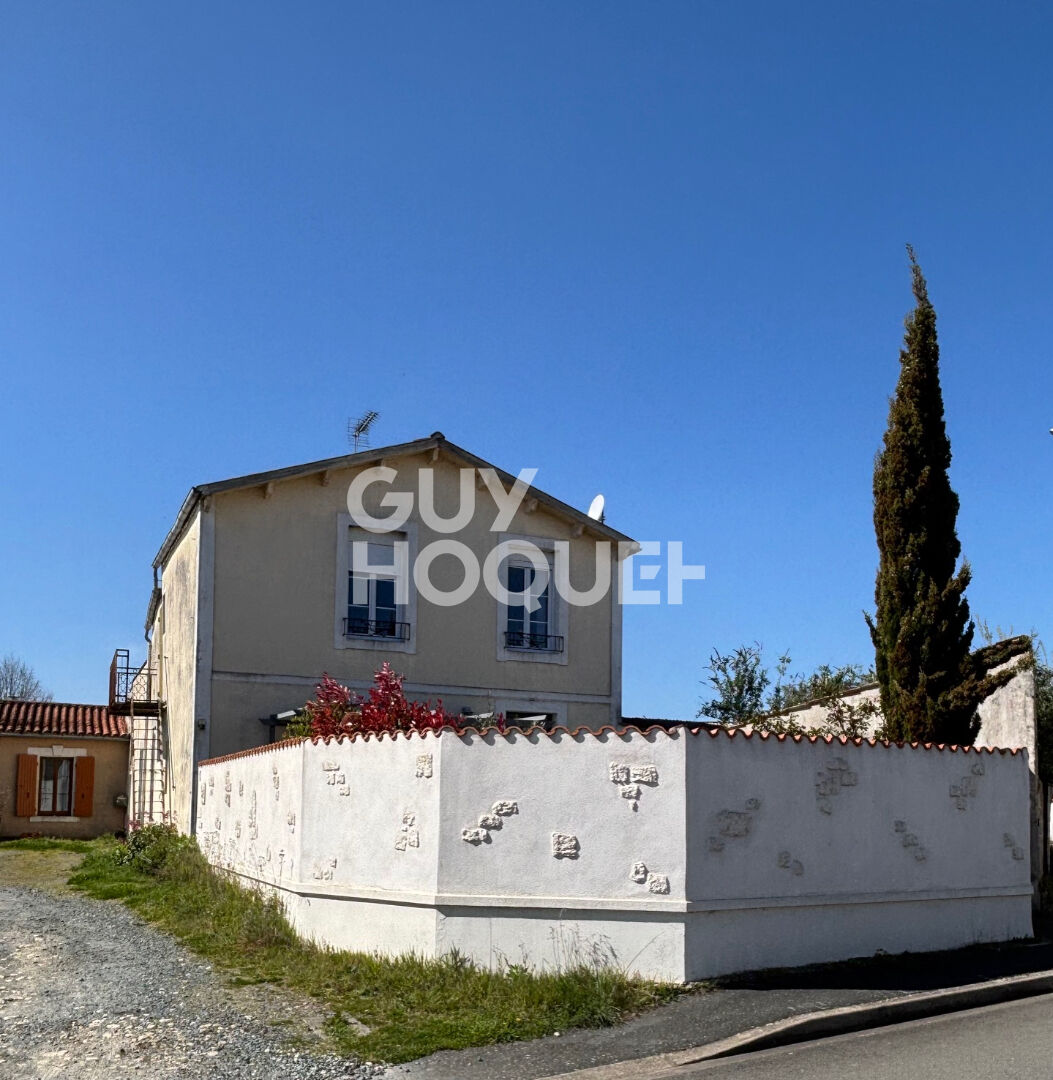 Maison 51m2 à Andilly  ,  dépendance  de 80m2