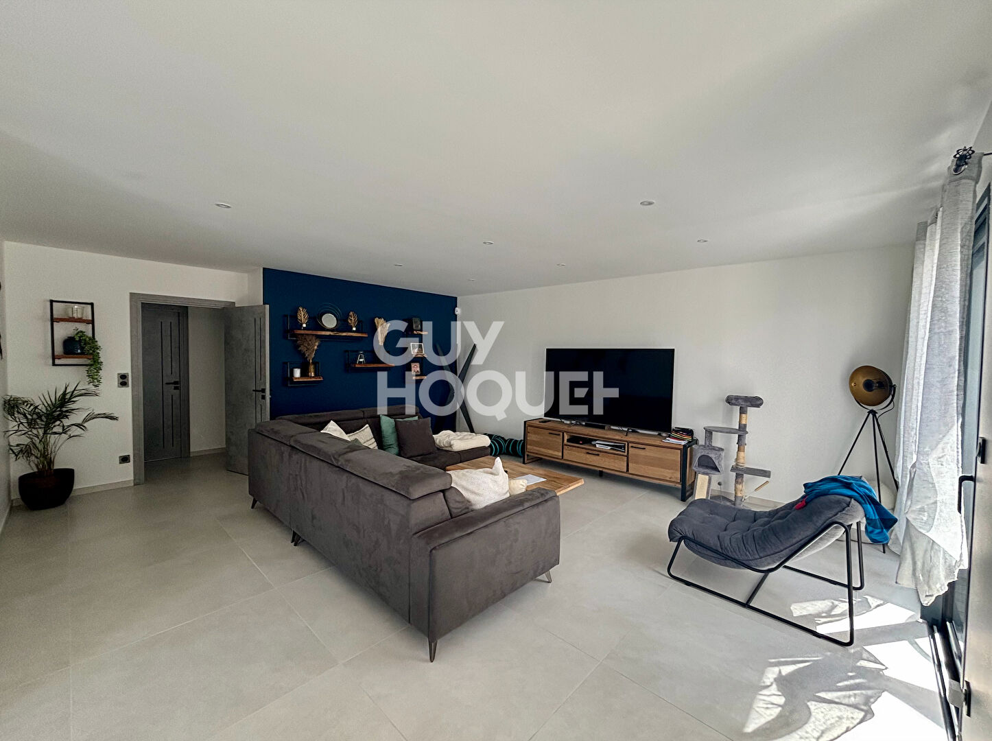 Maison contemporaine de 6 pièces, 4 chambres et piscine à Ferrières