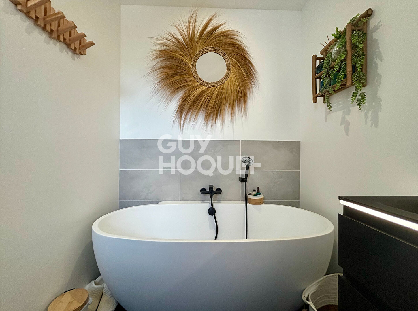 Maison contemporaine de 6 pièces, 4 chambres et piscine à Ferrières