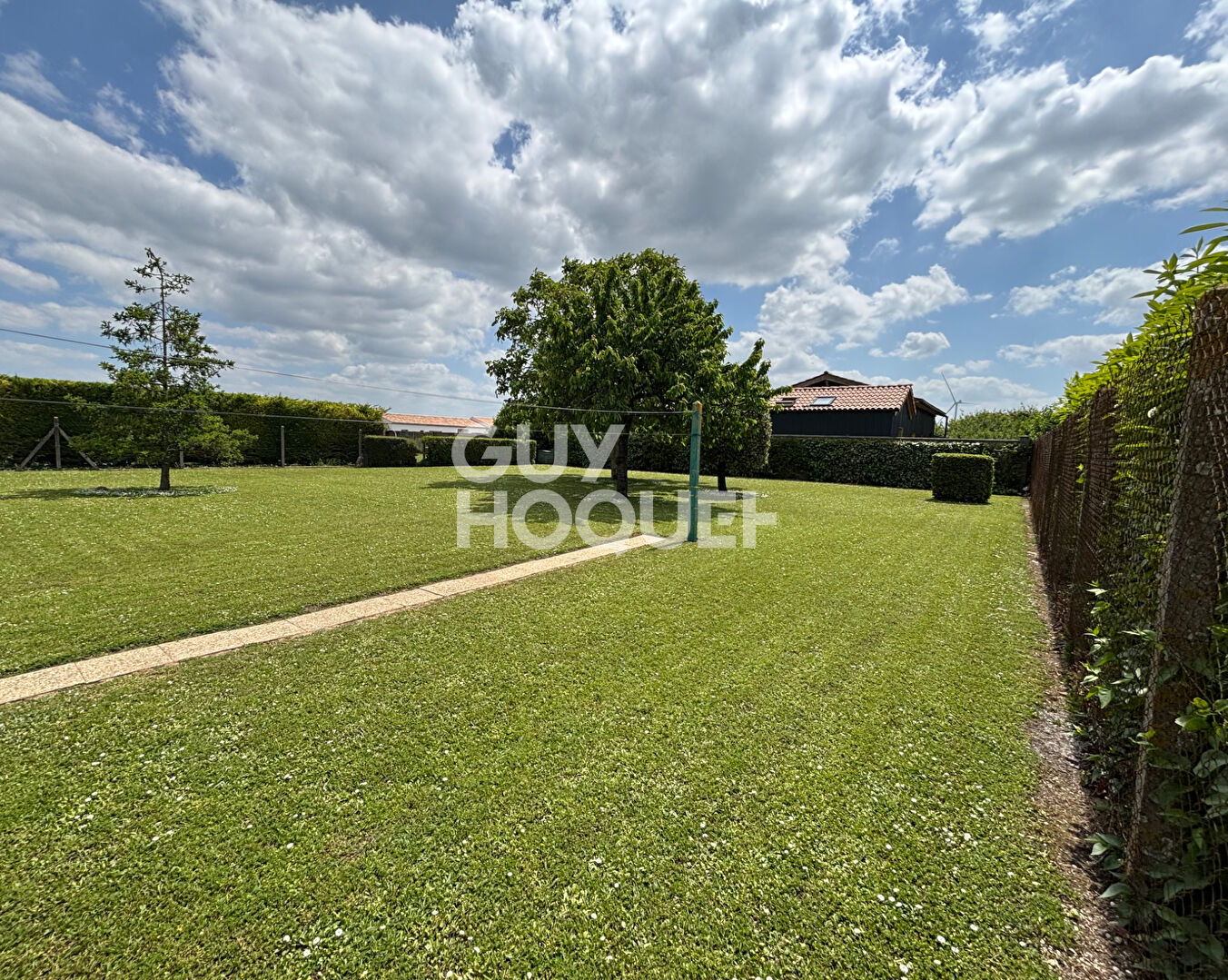 Terrain viabilisé à Andilly