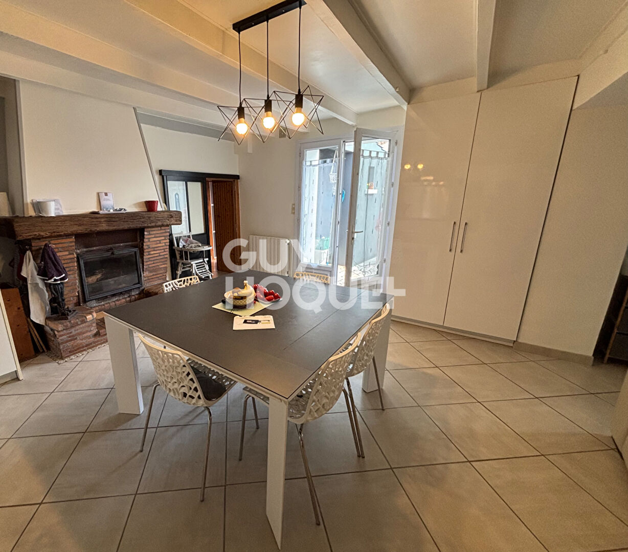 Maison  à Andilly - 4 pièces avec double garage et dépendances