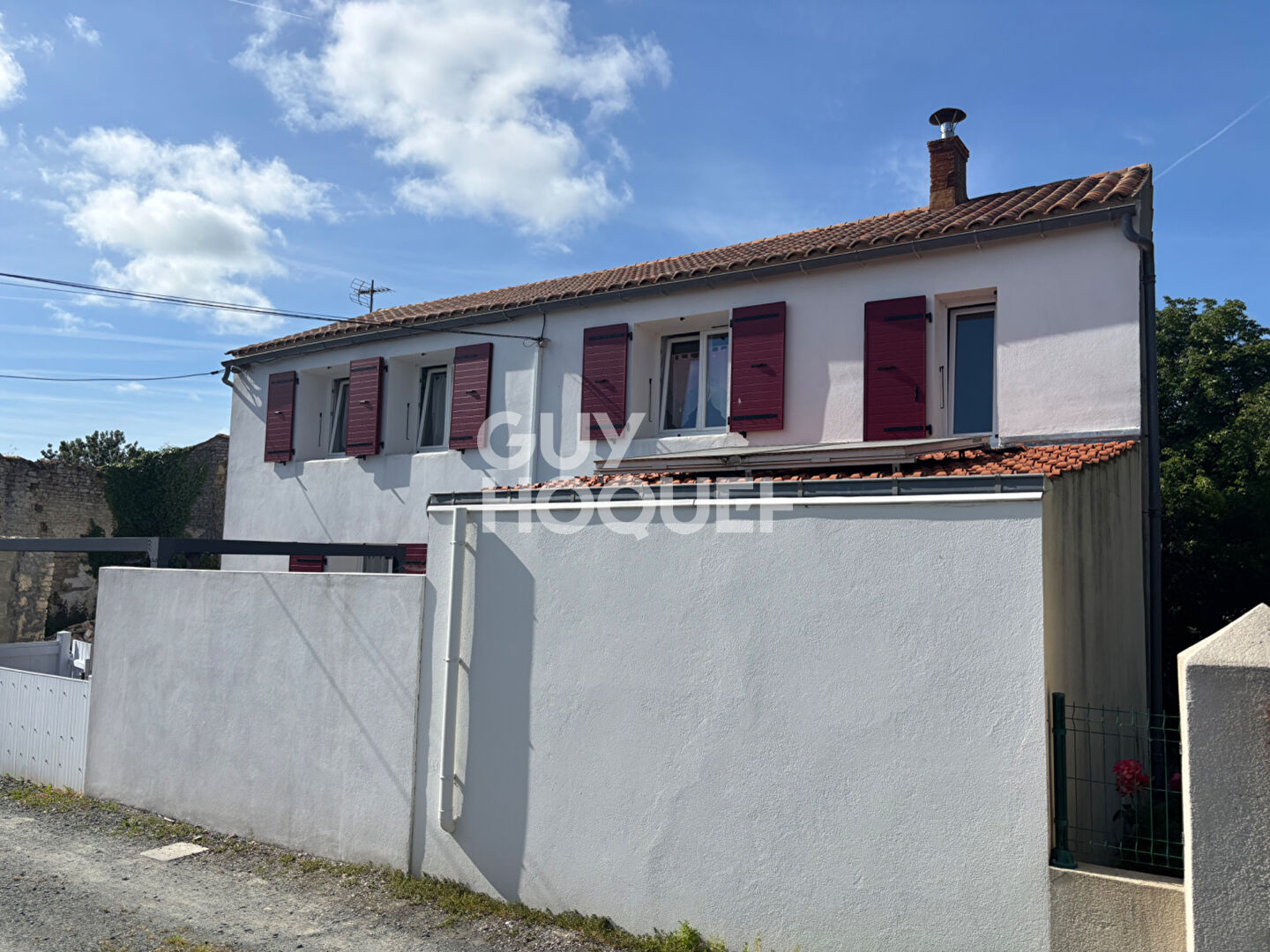 Maison  à Andilly - 4 pièces avec double garage et dépendances