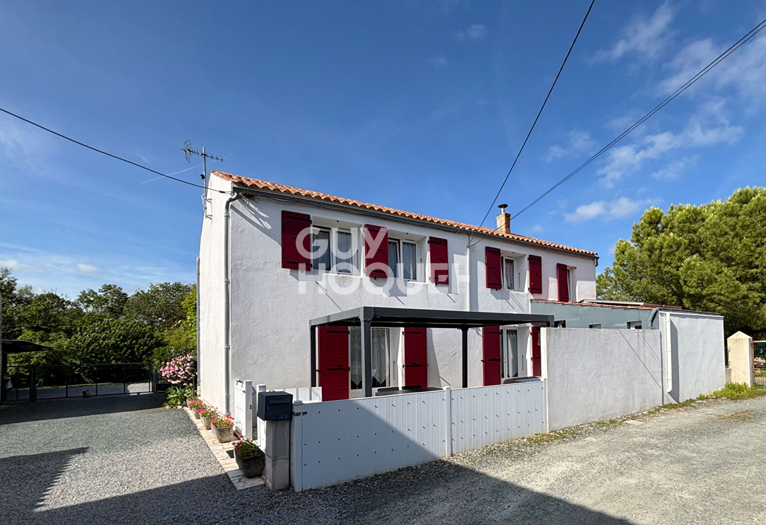 Maison  à Andilly - 4 pièces avec double garage et dépendances