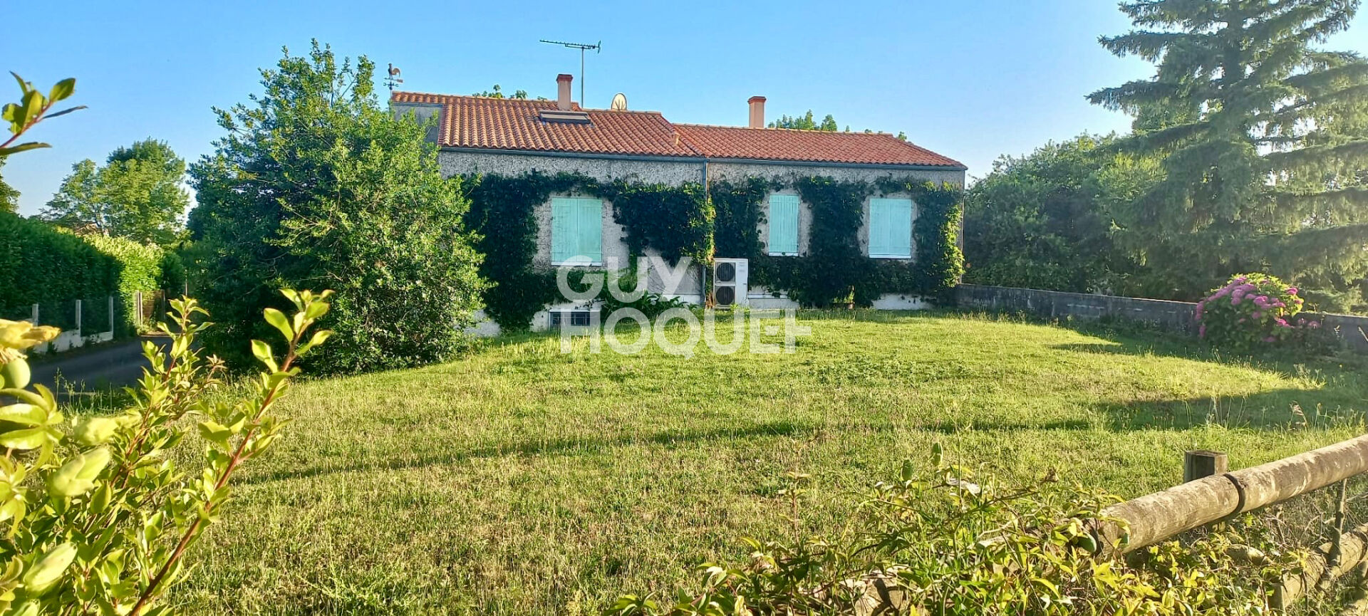 Maison spacieuse à Marans - 4 chambres, jardin de 1666 m²