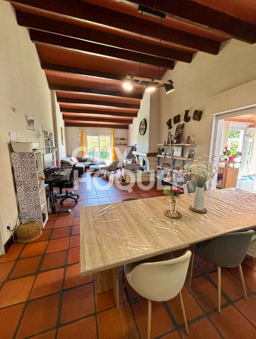 À saisir à MARANS - Spacieuse maison familiale avec sous-sol aménageable et grand terrain