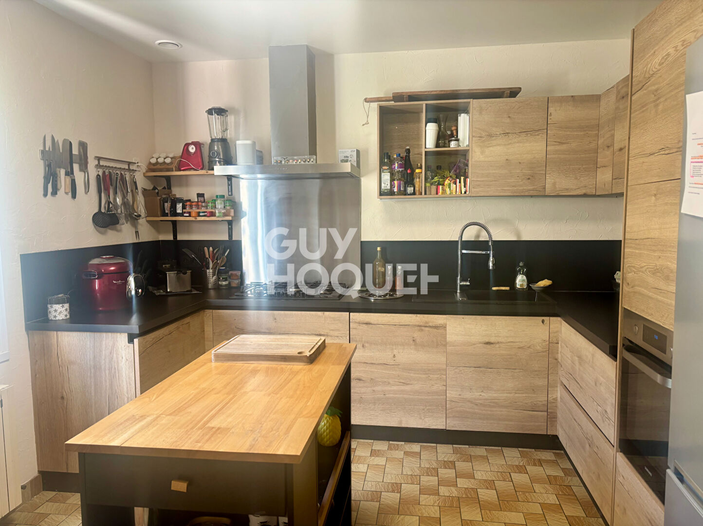 À saisir à MARANS - Spacieuse maison familiale avec sous-sol aménageable et grand terrain