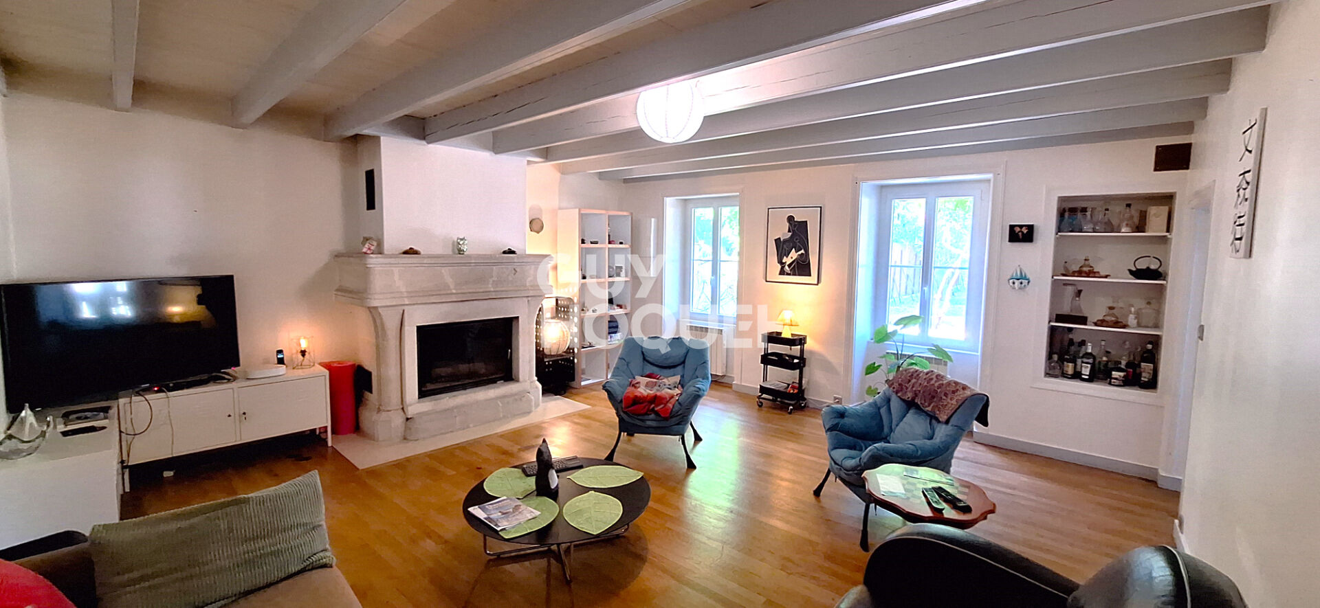 Belles charentaises au calme de la campagne.