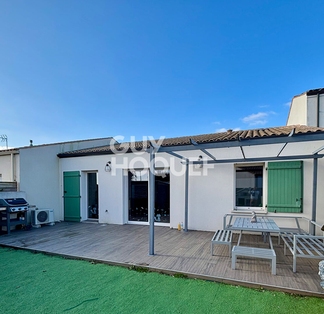 Maison récente à vendre à Esnandes - 3 chambres , jardin