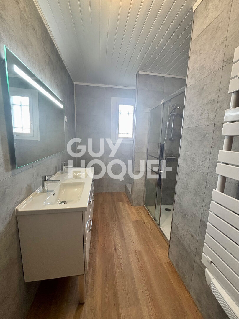 Maison à vendre à Sainte Soulle - 5 pièces, 4 chambres