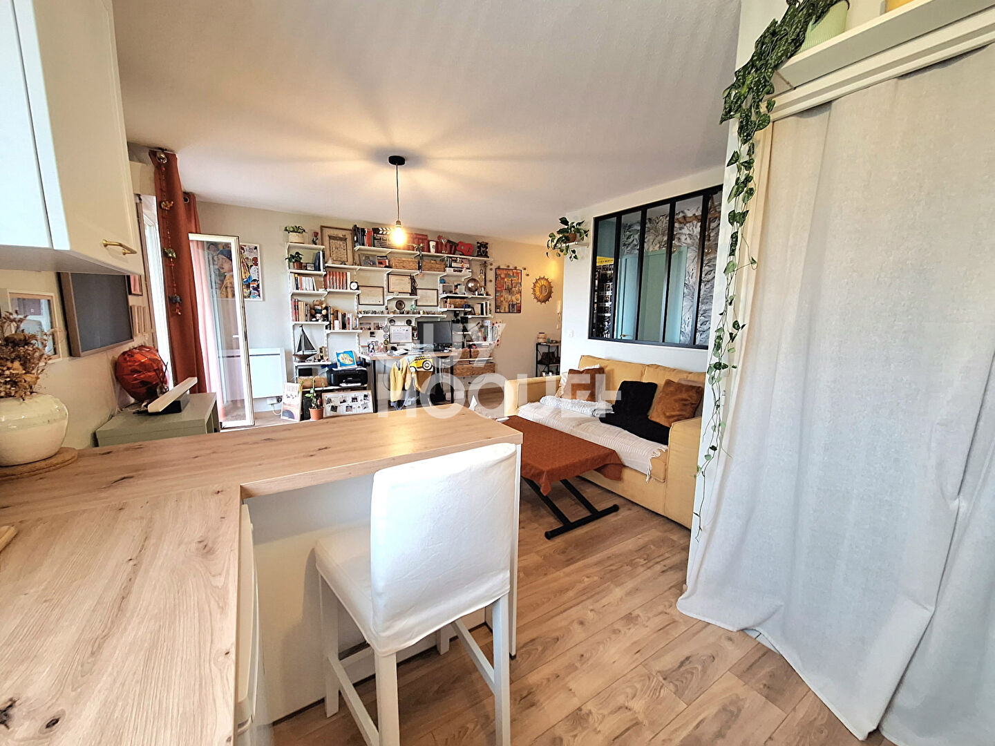 Très bel appartement T2  à Aytré - Dernier étage avec balcon et parking couvert.