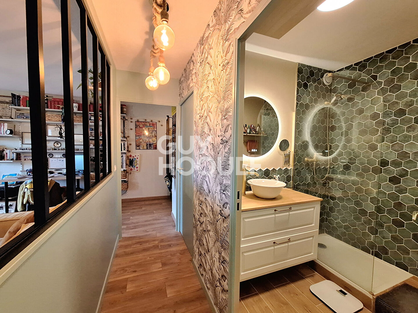 Très bel appartement T2  à Aytré - Dernier étage avec balcon et parking couvert.