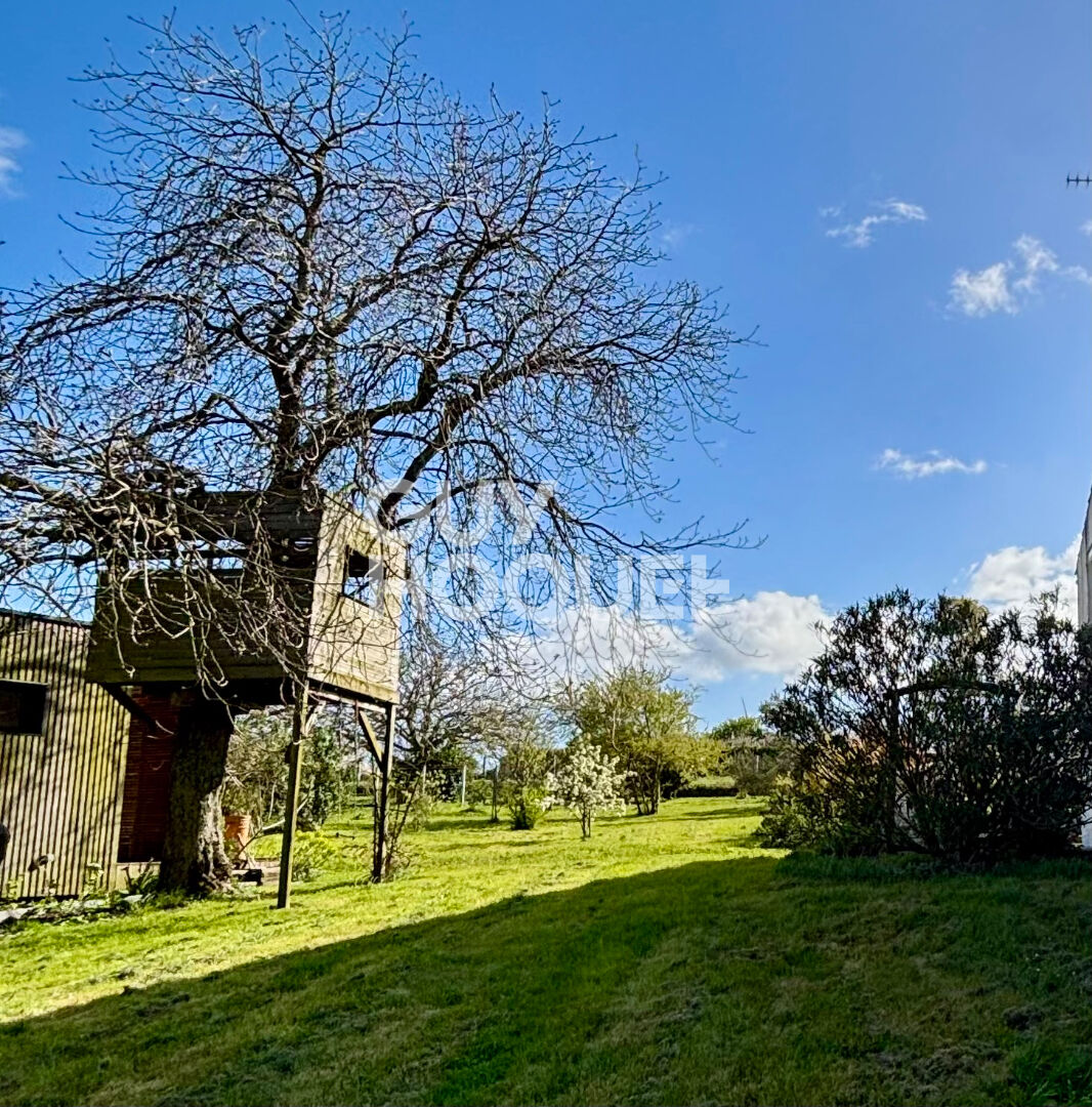Maison à vendre à Andilly - 8 pièces, piscine, grand terrain