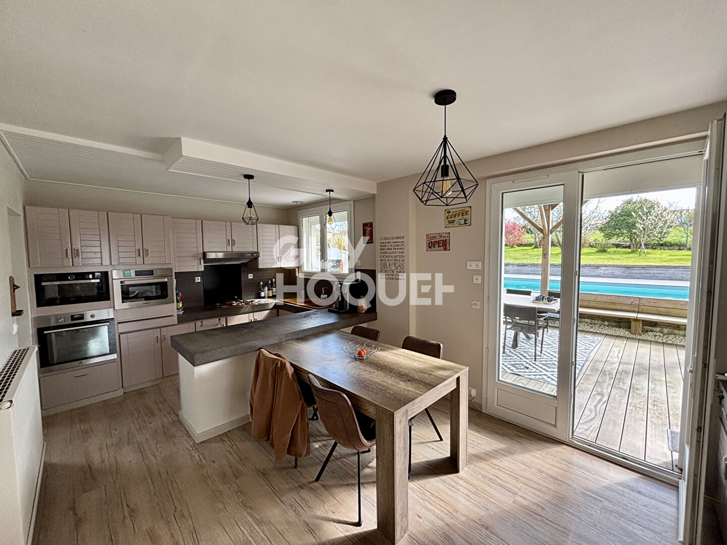 Maison à vendre à Andilly - 8 pièces, piscine, grand terrain