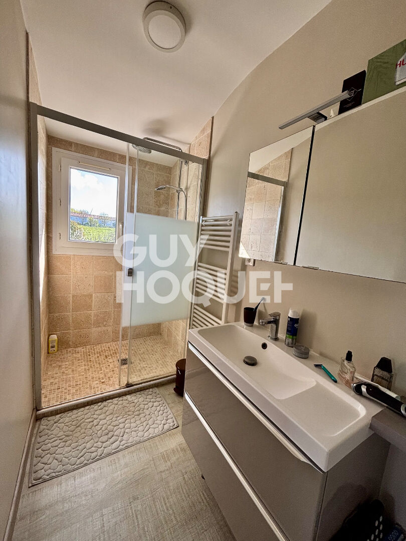 Maison à vendre à Andilly - 8 pièces, piscine, grand terrain