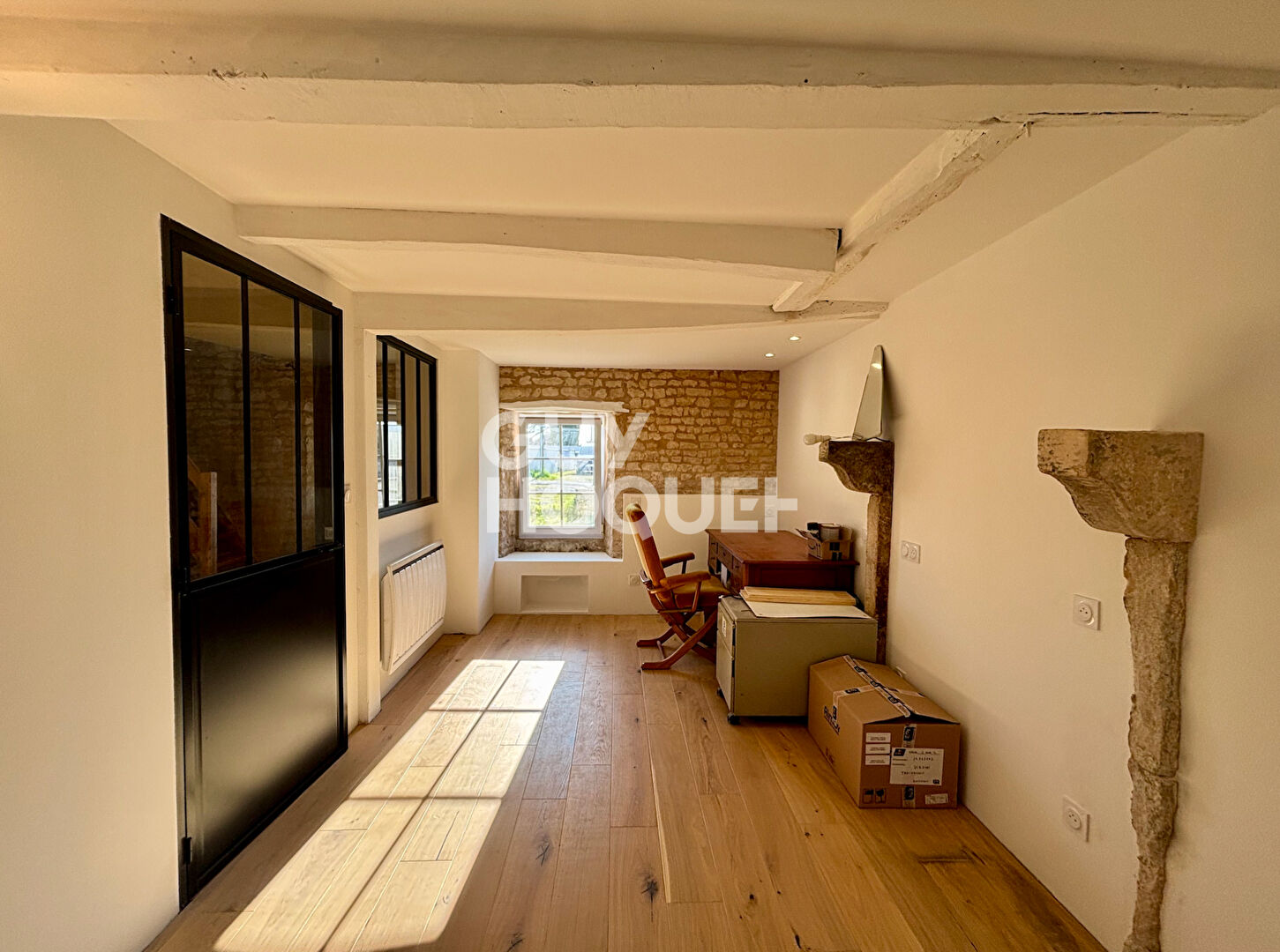 Havre de Paix situé à AIGREFEUILLE D'AUNIS - 6 pièces, 3 chambres + bureau - 156m2