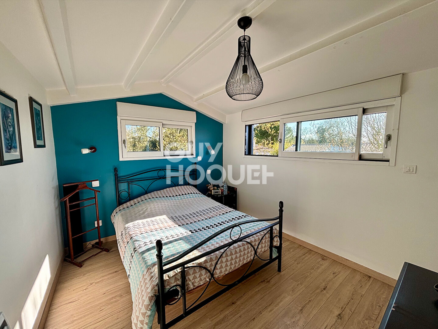 Havre de Paix situé à AIGREFEUILLE D'AUNIS - 6 pièces, 3 chambres + bureau - 156m2