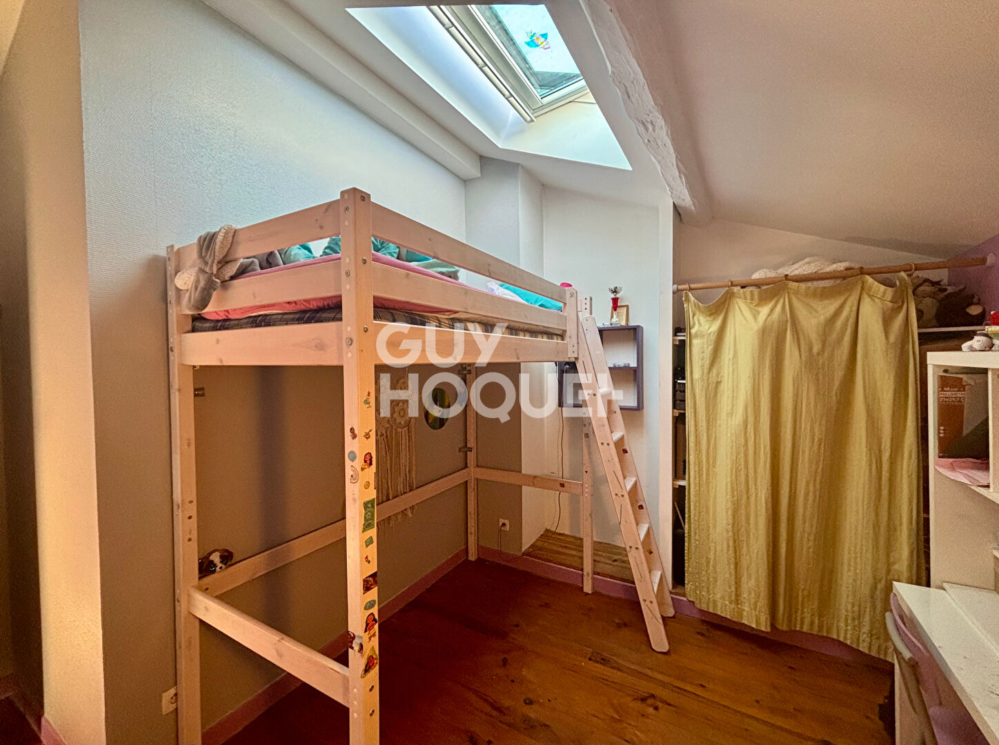 Havre de Paix situé à AIGREFEUILLE D'AUNIS - 6 pièces, 3 chambres + bureau - 156m2