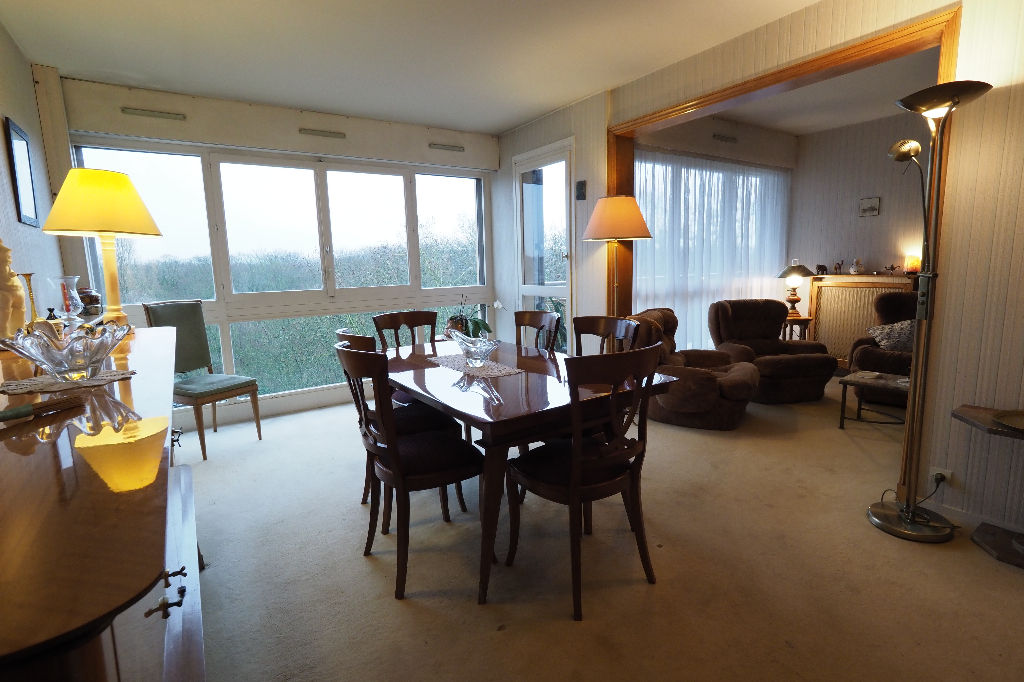 À vendre, appartement d'environ 82 m², 4 pièces à SEVRAN (93270).