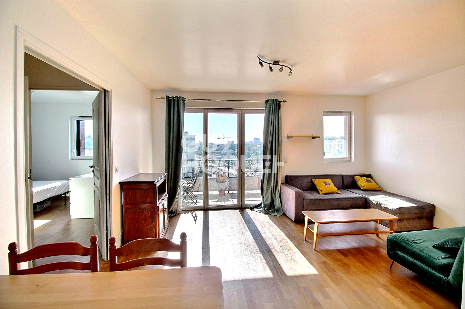 Appartement Montreuil  location meublée 3 pièce(s)