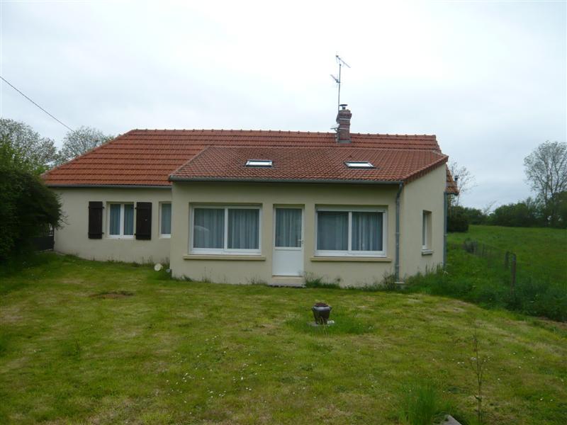 MAISON AU SUD-EST D'ISIGNY-SUR-MER, SECTEUR CASTILLY