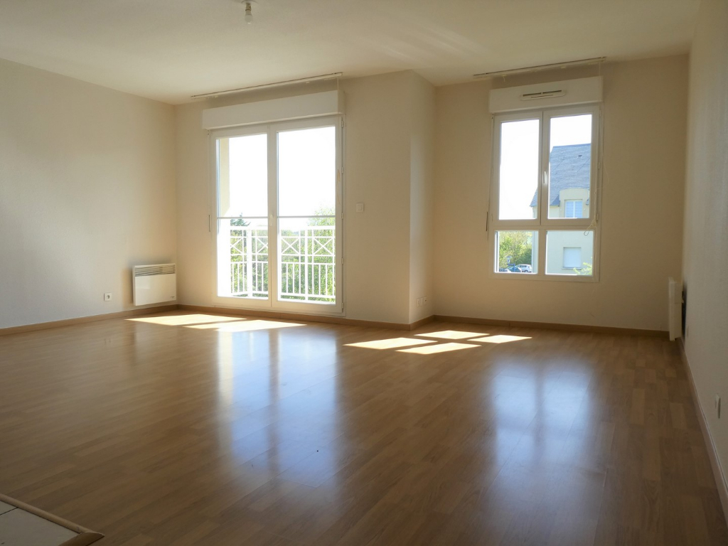 Appartement 3 pièces d'une surface habitable de 65,42 m² à louer à PORT EN BESSIN HUPPAIN (14520).