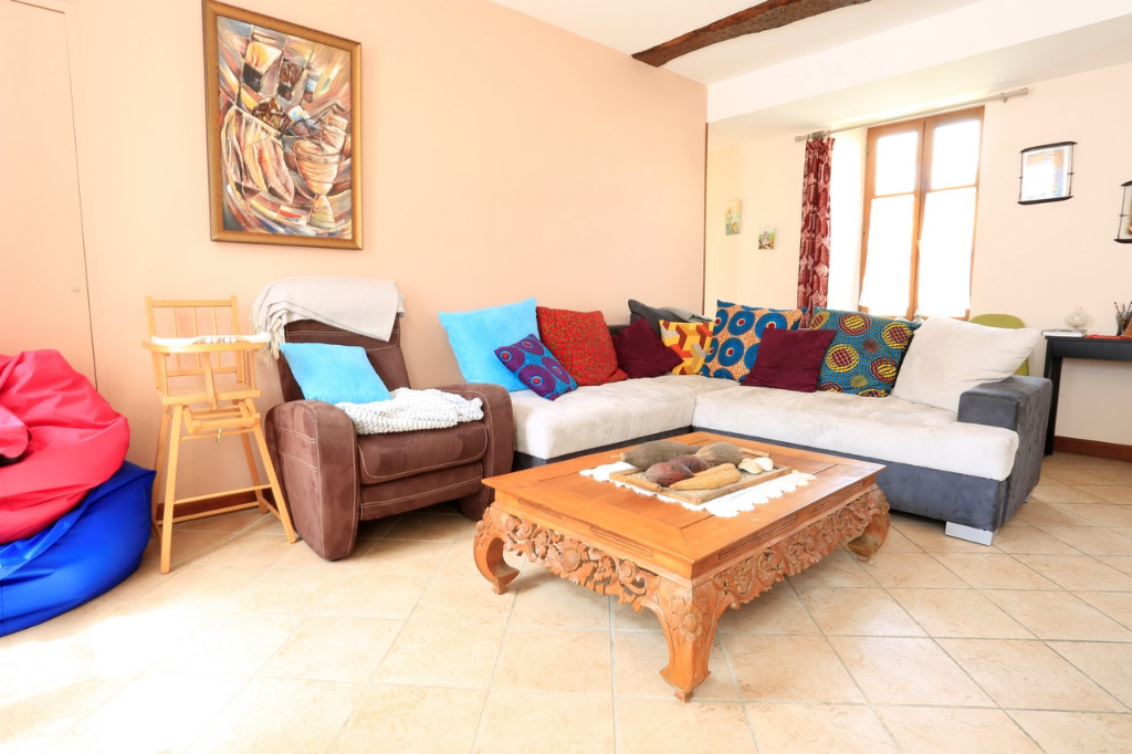 A vendre en centre ville de BAYEUX (14400), Appartement 4 pièces principales de 84 m².