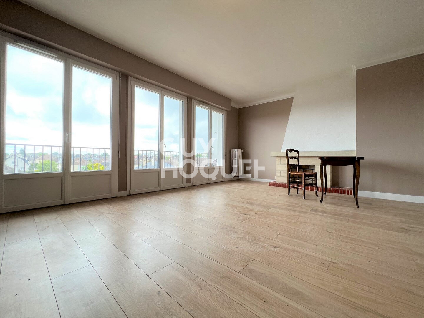 A vendre, appartement de 110 m², 5 pièces à BAYEUX (14400).