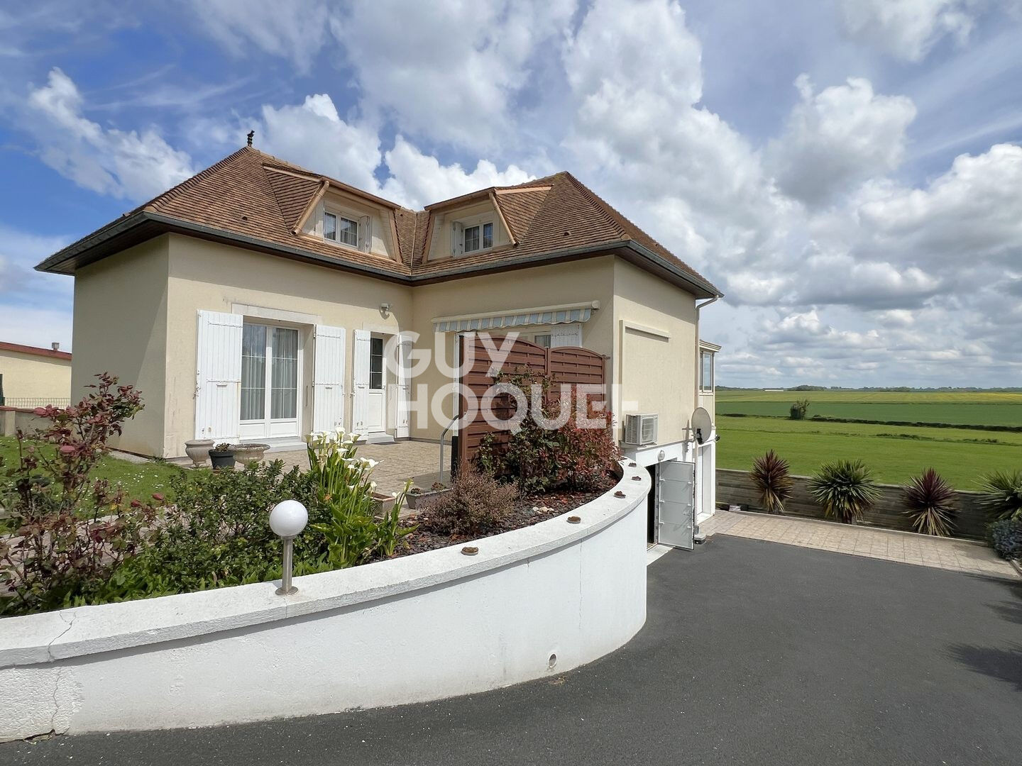 A Vendre à SAINT-COME-DE-FRESNE (14960), vue mer et campagne, maison de 5 pièces principales.