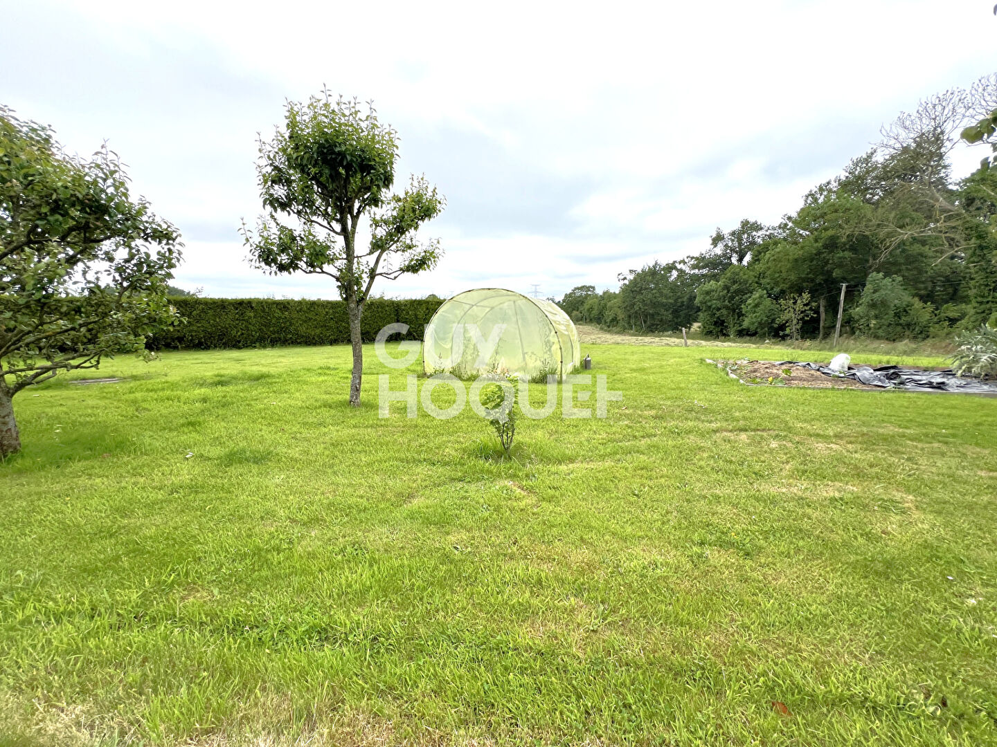 A Vendre, ancien Corps de Ferme avec dépendances et petit pré au Sud de BAYEUX (14240).