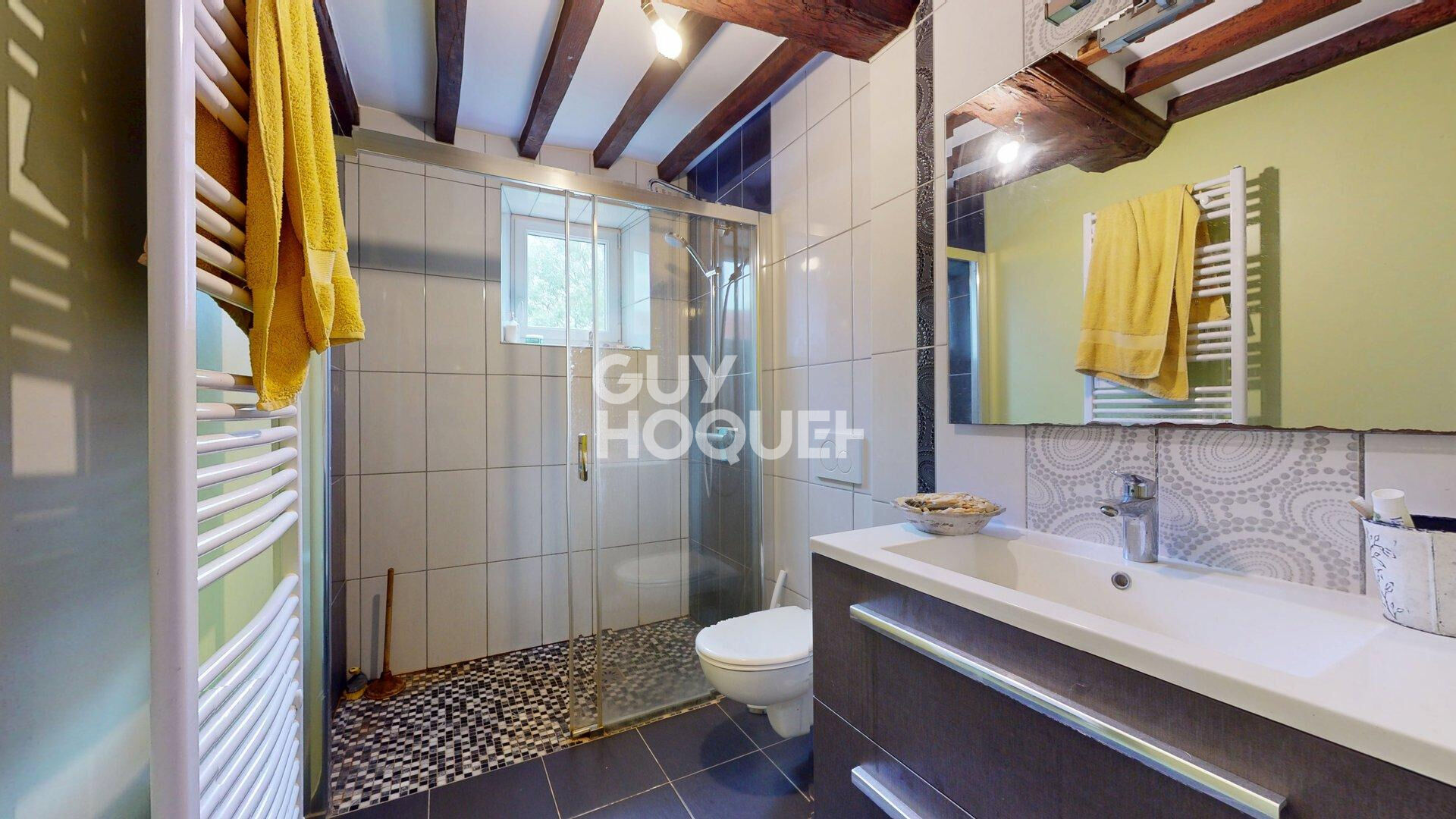 A Vendre, ancien Corps de Ferme avec dépendances et petit pré au Sud de BAYEUX (14240).