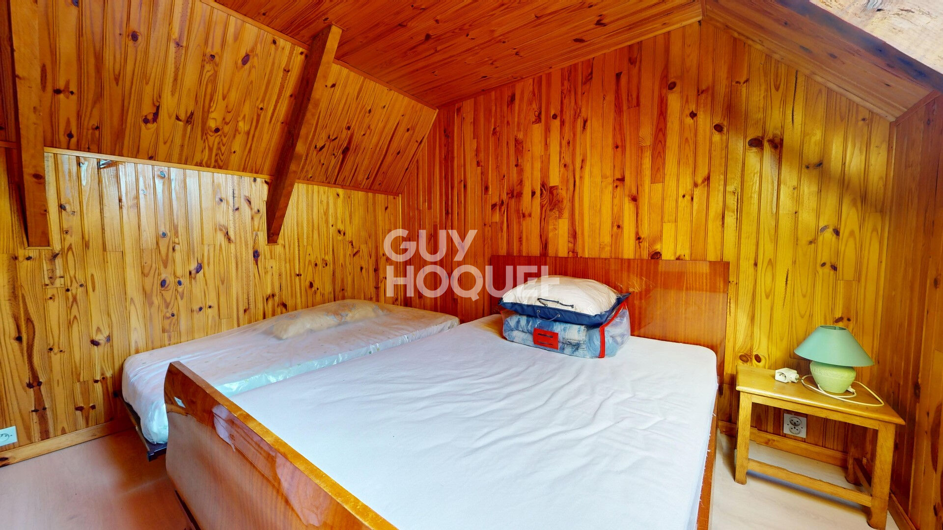 A VENDRE, Maison en pierre, 4 pièces principales à l'Ouest de BAYEUX.