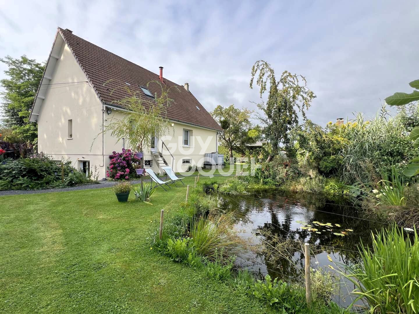 A vendre, Maison d'habitation, à BAYEUX (14400), de 5 pièces principales sur 2 120 m² de terrain.