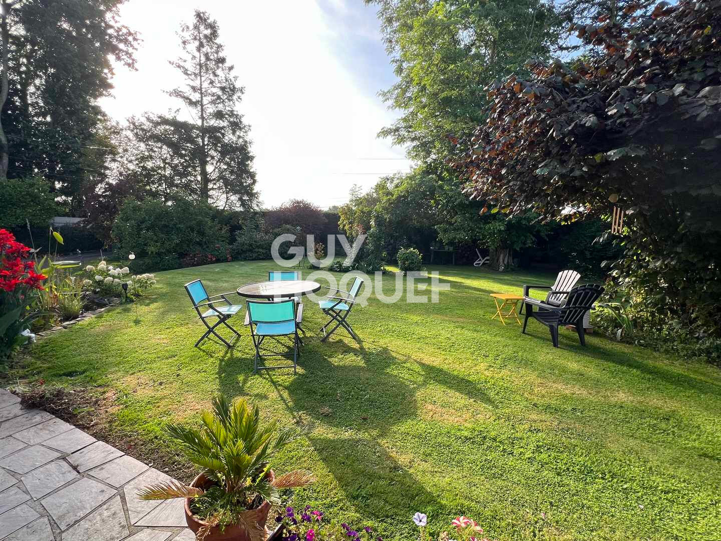 A vendre, Maison d'habitation, à BAYEUX (14400), de 5 pièces principales sur 2 120 m² de terrain.