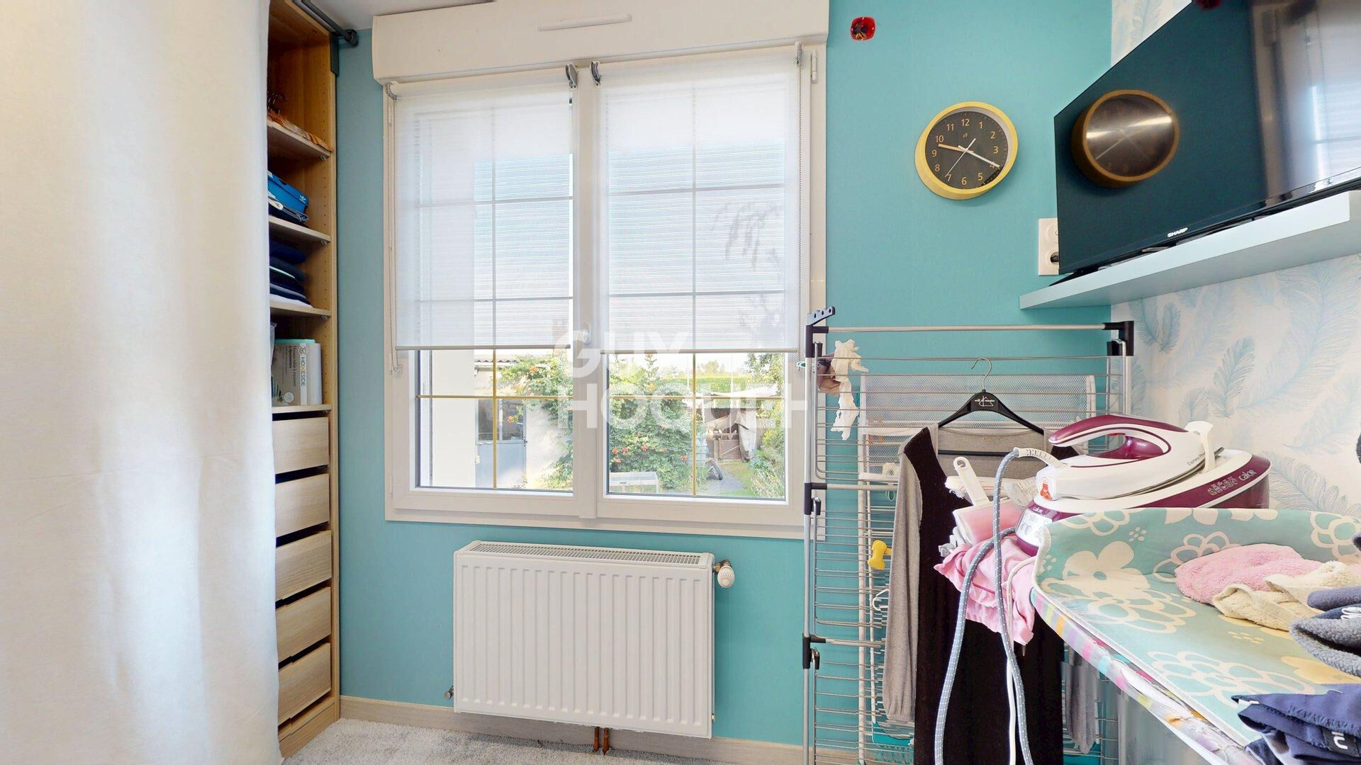 A vendre, Maison d'habitation, à BAYEUX (14400), de 5 pièces principales sur 2 120 m² de terrain.