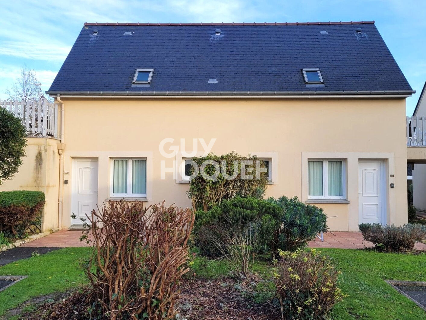 POUR INVESTISSEUR, Immeuble pour locations saisonnières à Colleville-sur-Mer, proche Omaha Beach.