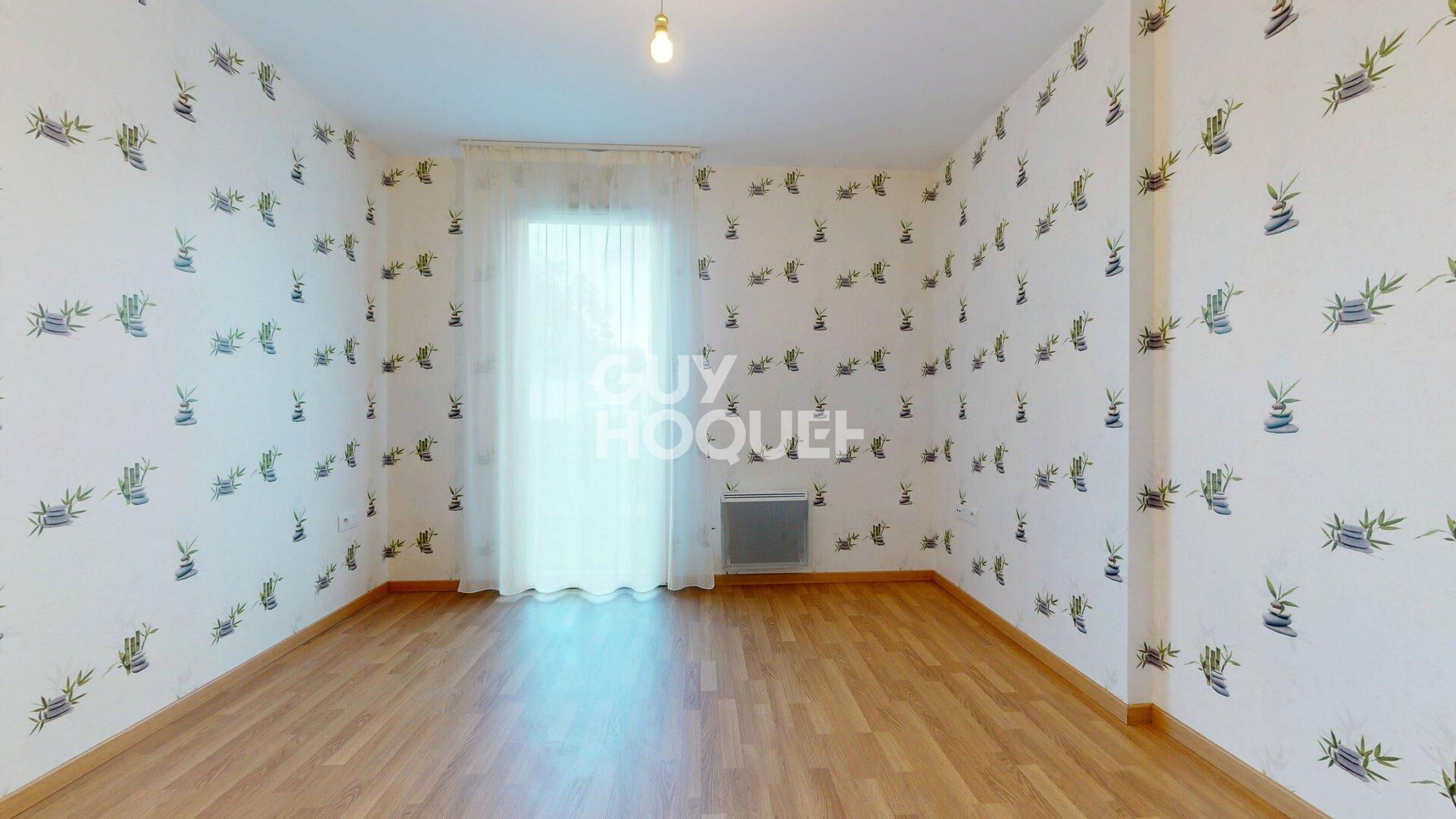 RARE, Maison de plain-pied à BAYEUX, proche commerces.