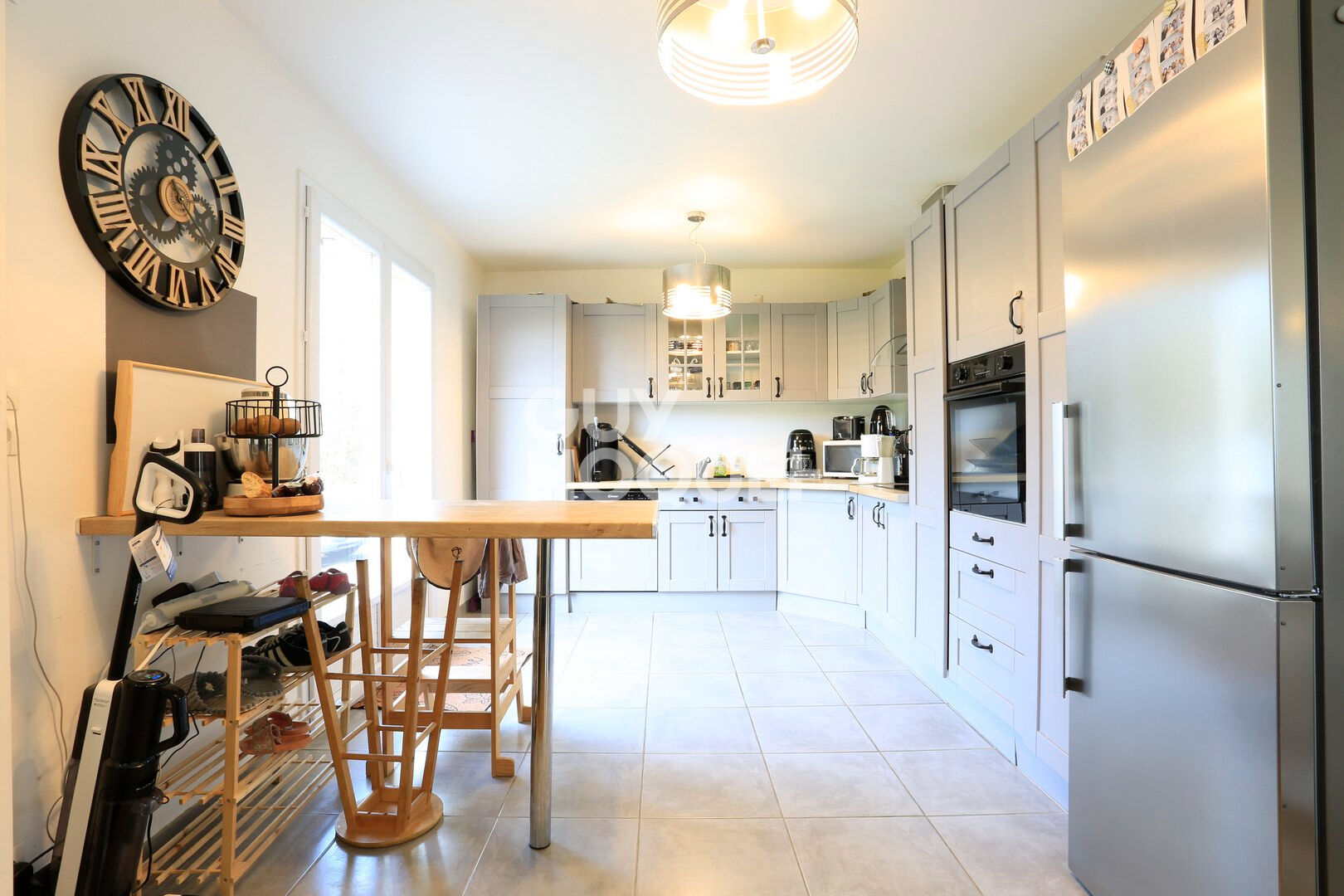 A Vendre, Maison de 122 m² habitables, 5 pièces principales dont 4 chambres, au Sud de BAYEUX. (14240.