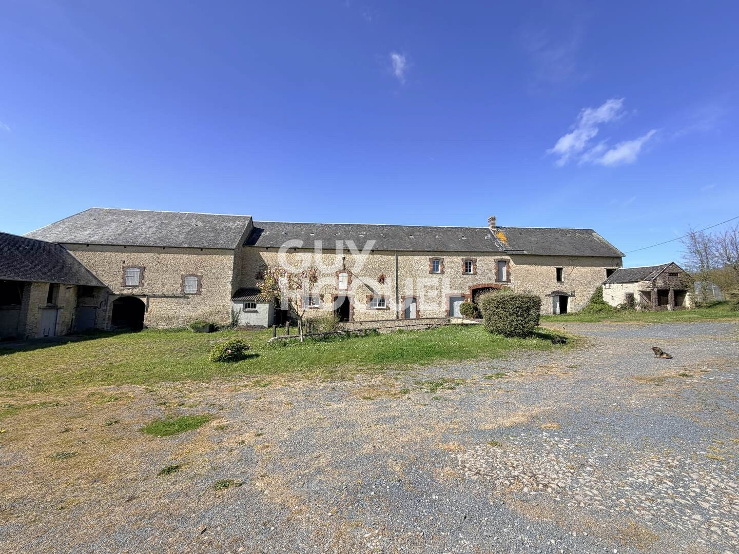 ANCIEN CORPS DE FERME A L'OUEST DE BAYEUX (14710).