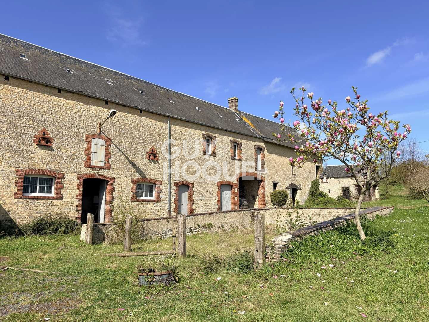 ANCIEN CORPS DE FERME A L'OUEST DE BAYEUX (14710).