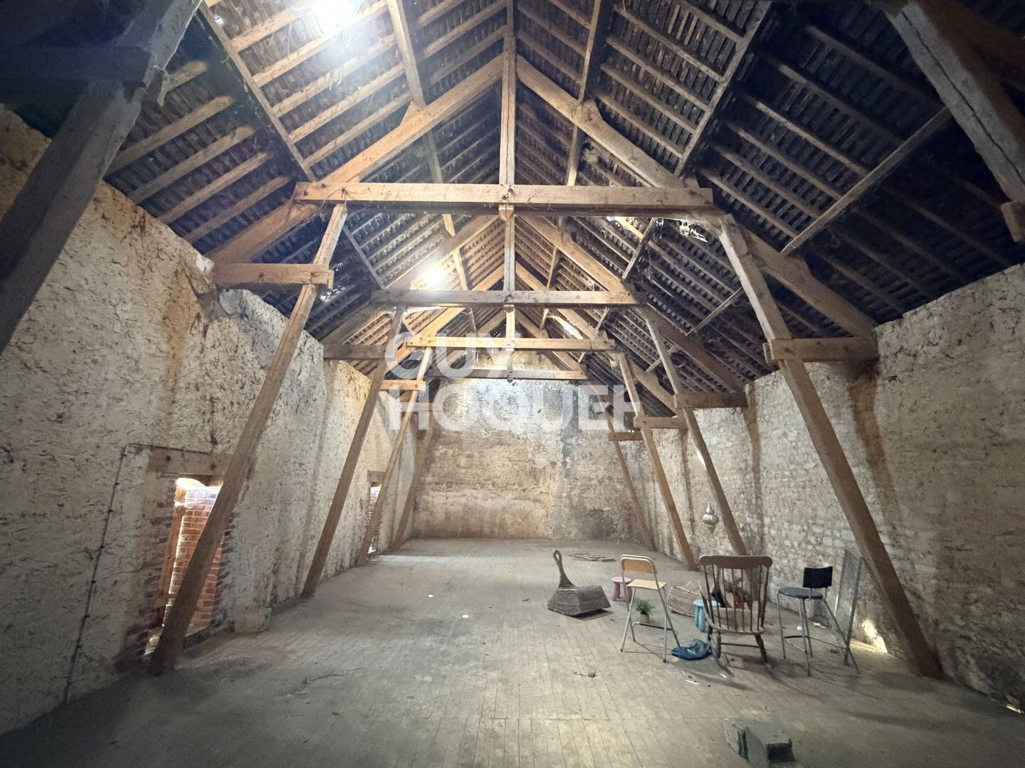 ANCIEN CORPS DE FERME A L'OUEST DE BAYEUX (14710).