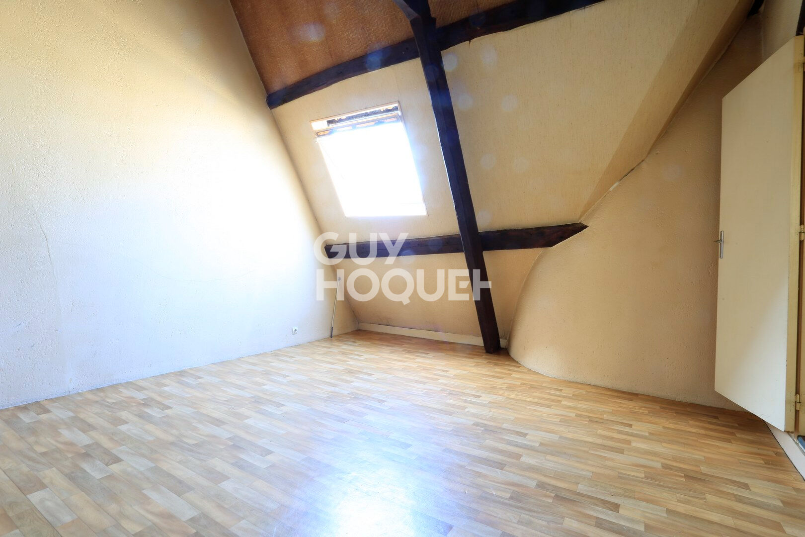 A Vendre, Studio au coeur du centre ville de BAYEUX.