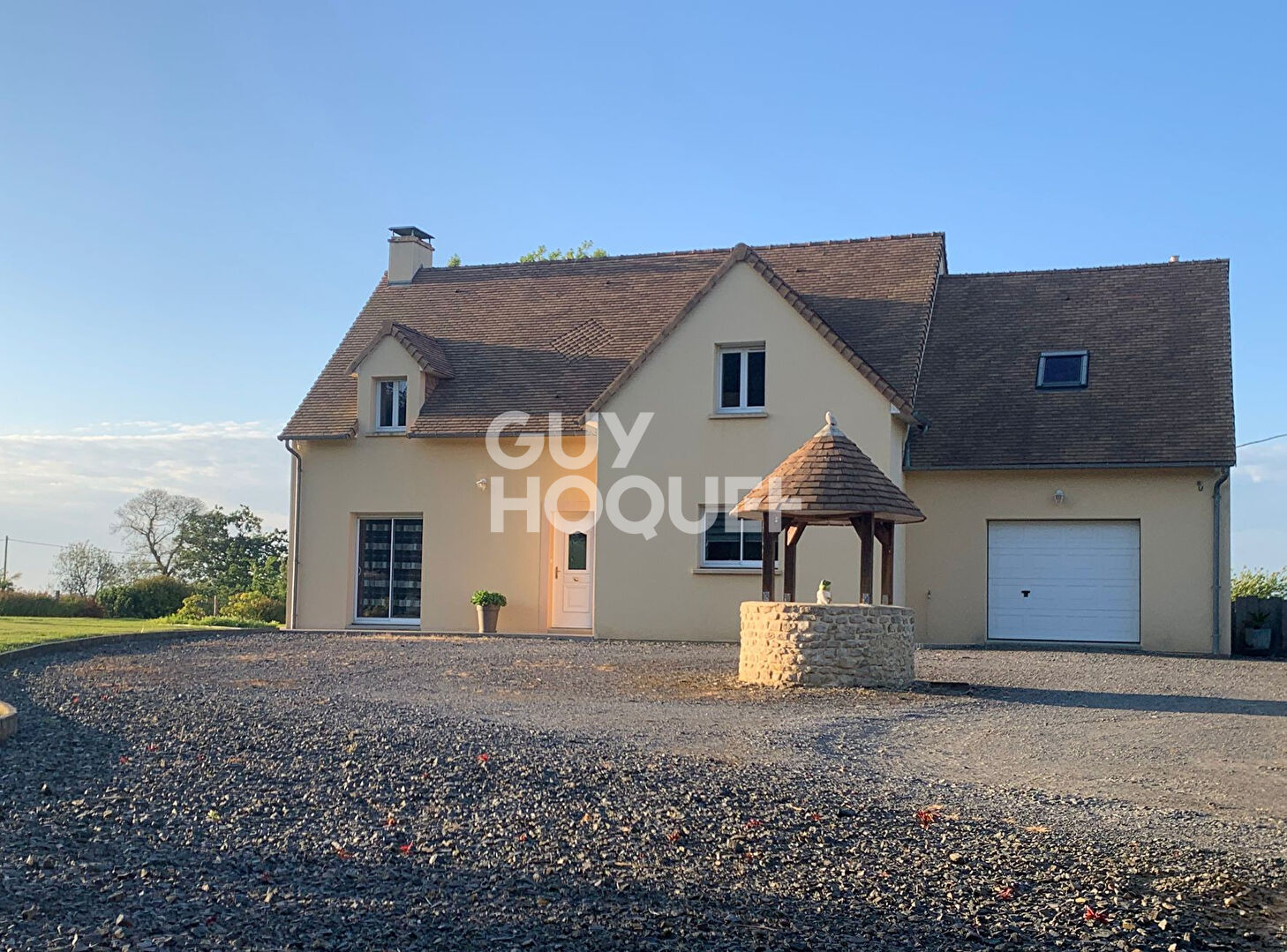 A Vendre, à l'Ouest de BAYEUX, maison familiale de 144 m² habitables.