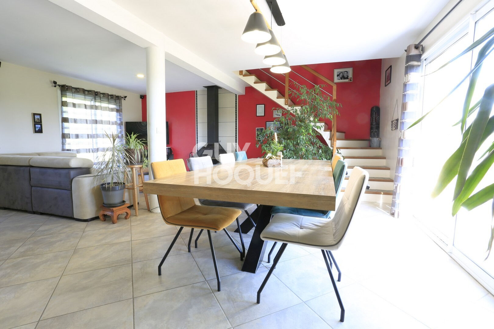 A Vendre, à l'Ouest de BAYEUX, maison familiale de 144 m² habitables.
