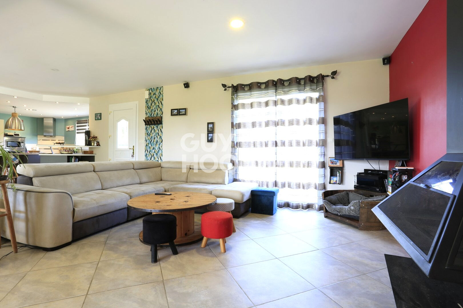 A Vendre, à l'Ouest de BAYEUX, maison familiale de 144 m² habitables.