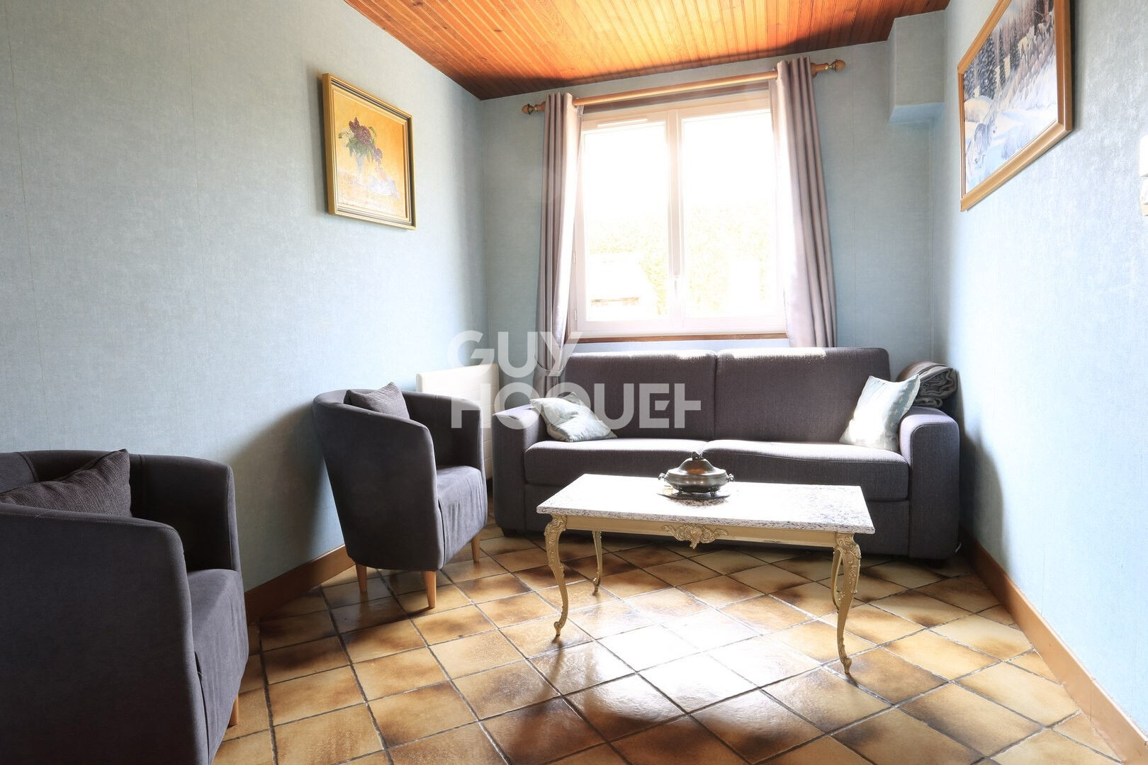 A VENDRE, maison entre BAYEUX et CAEN, 4 pièces principales avec jardin.