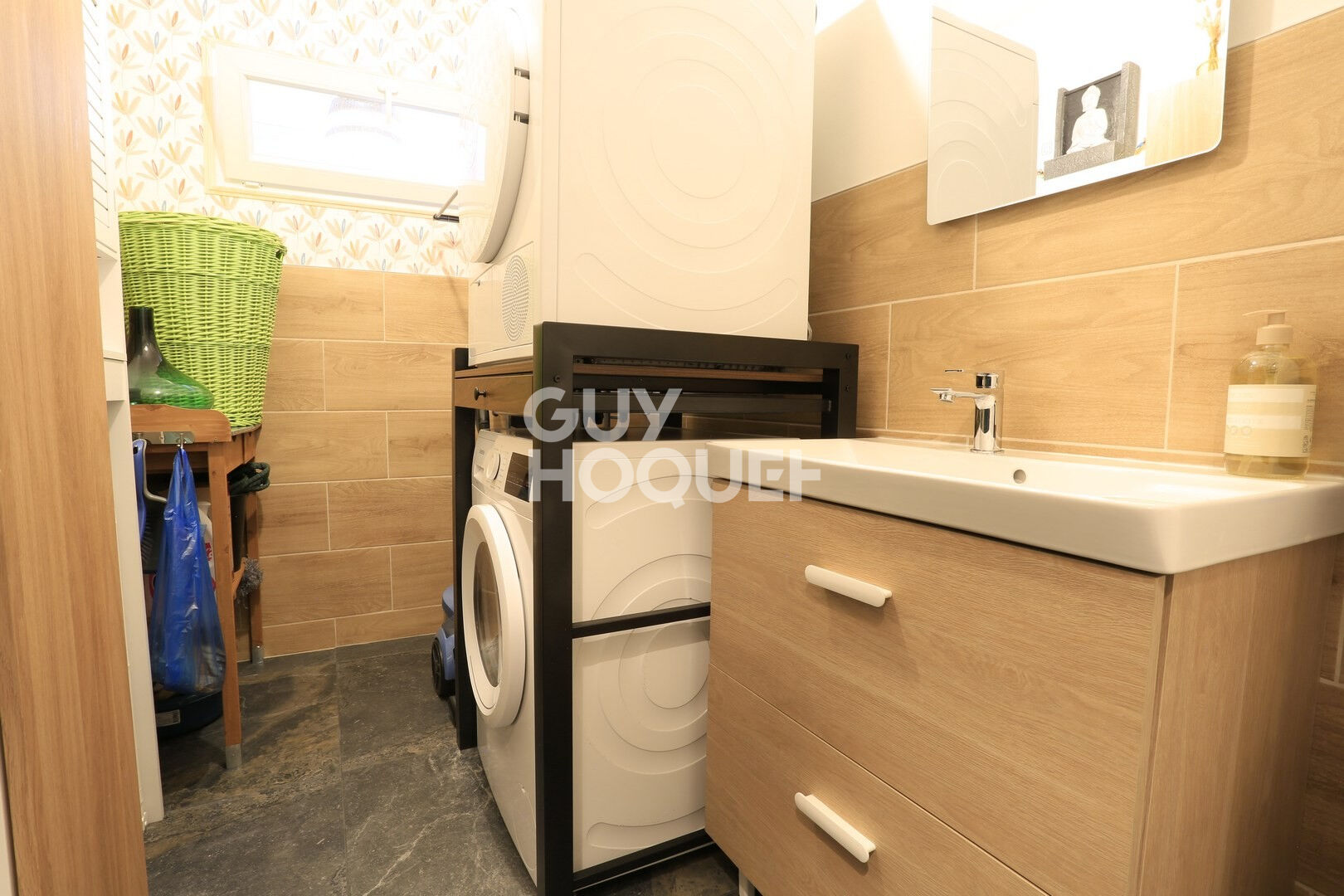 A Vendre, Appartement de 70,90 m² Carrez en rez-de-jardin à Bayeux (14400).