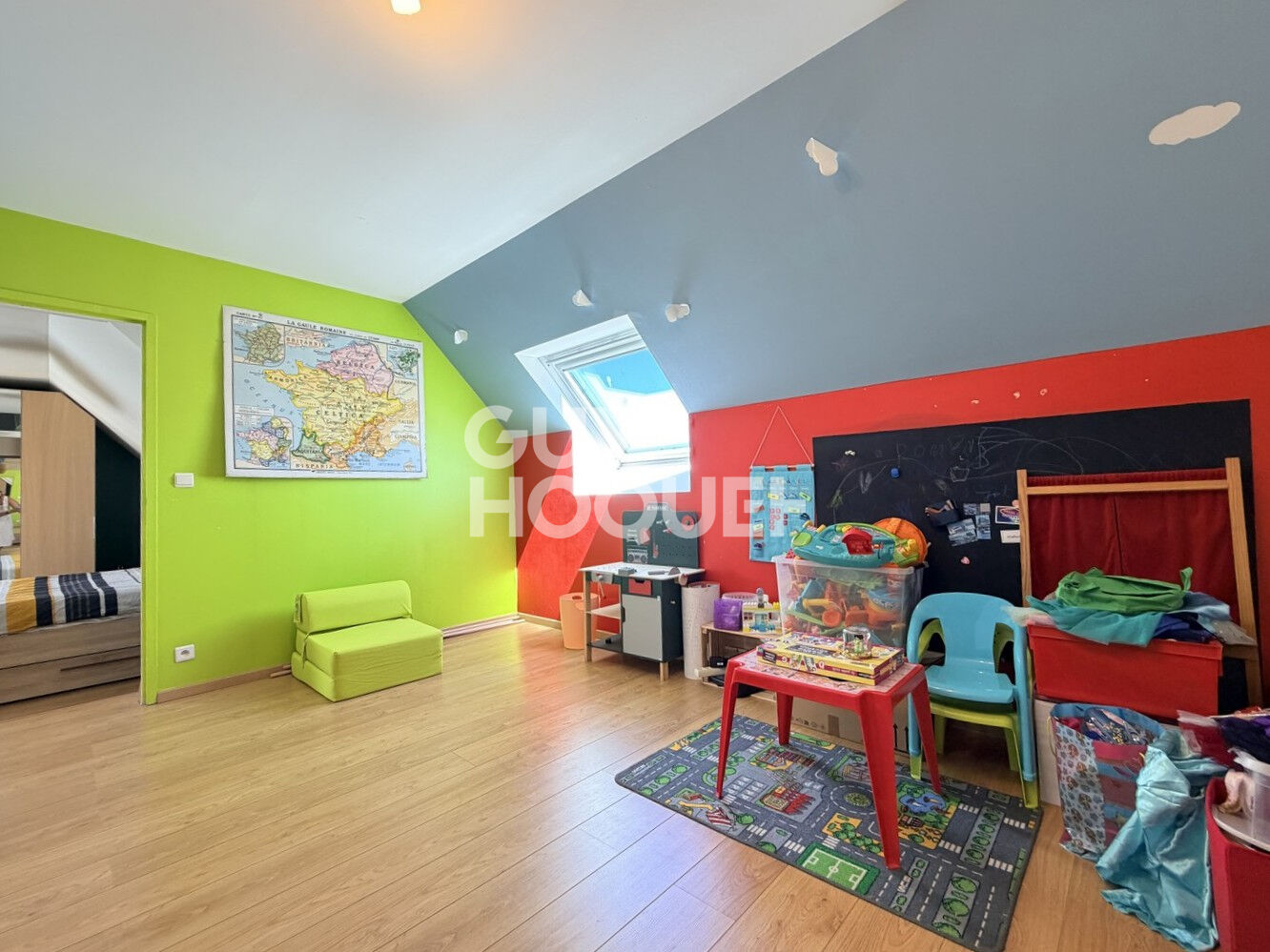 A Vendre, proche BAYEUX (14400), à Monceaux-en-Bessin, maison familiale de 148 m² habitables.